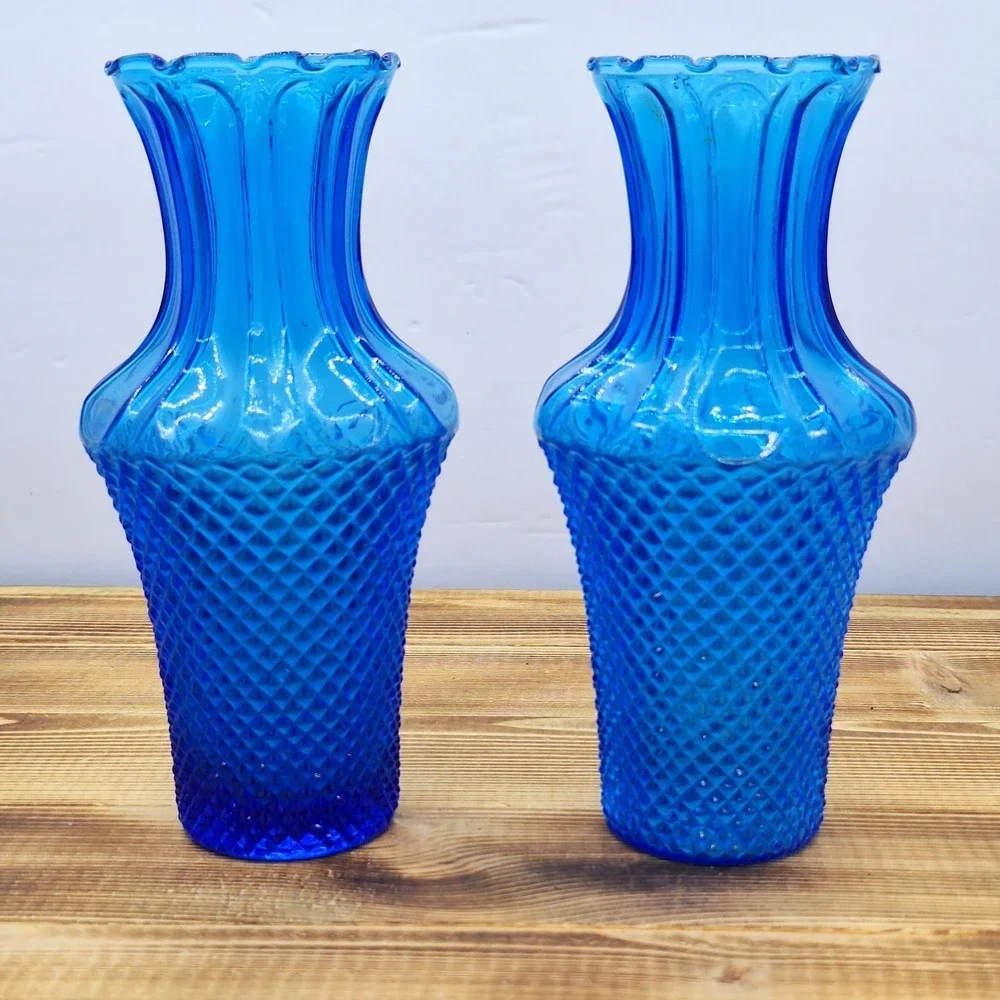 X2 Vintage Sapphire Blue Glass Bouquet Vase Diamond Point Hobnail Set‎ X2 6in